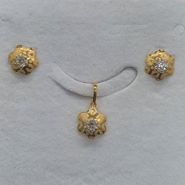 Gold White Diamond Pendant Set by 