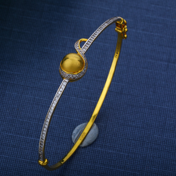 916 Gold Hallmark Stylish American design Bracelet...