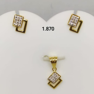 916 Gold Cz Pendant Set by 