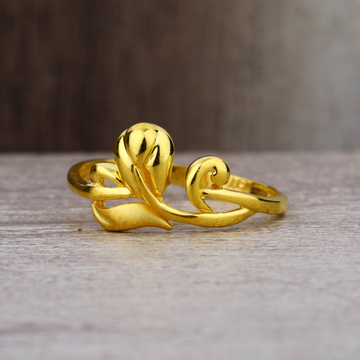 Ladies 22K Gold Flower Design Ring -LPR57