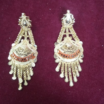 916 Gold Stylish earring  by Samanta Alok Nepal