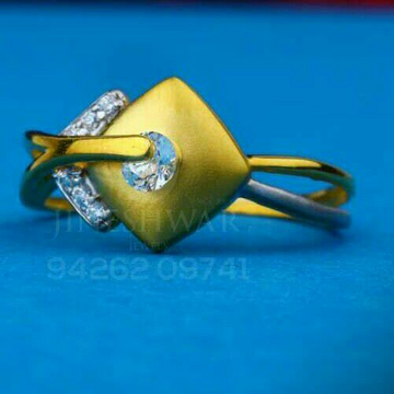 916 Fancy Singal Stone Cz ladies Ring LRG -0712