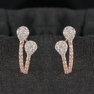 18Kt Gold Flair Diamond Earring by 