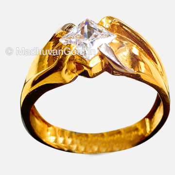 916 Gold Star Diamond Gents Ring