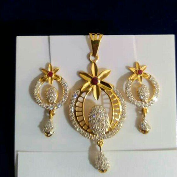Trendy Pendant Set by Madhav Jewellers (TankaraWala)