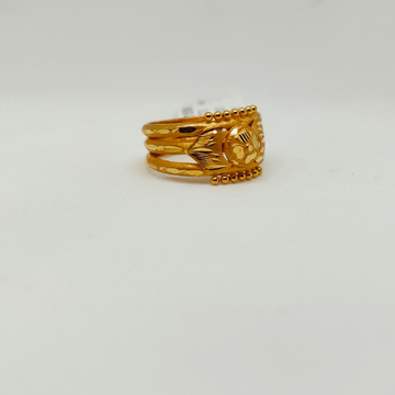Ring by Ghunghru Jewellers