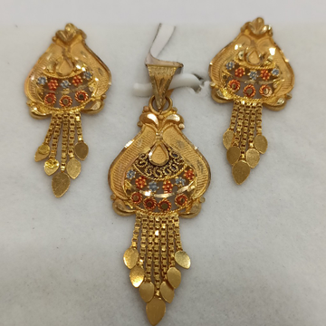 GOLD PENDANT NEW DIZAIN by Narayan Jewellers
