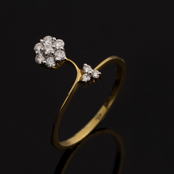 18kt diamaond engagement ring by 