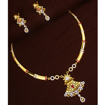 18k Gold Delicate  Necklace Set  by 
