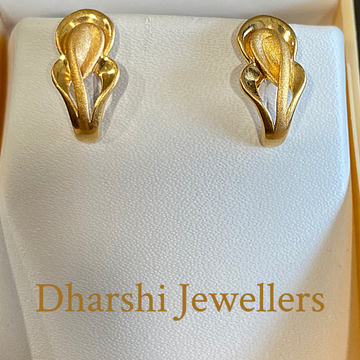 Designer Earring by 