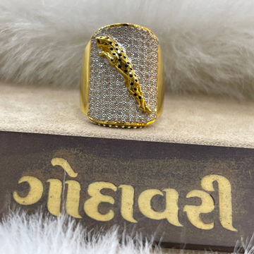 916 /22k gold men's classic ring by Shree Godavari Gold Palace