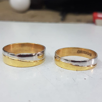 Band ring by Aaj Gold Palace
