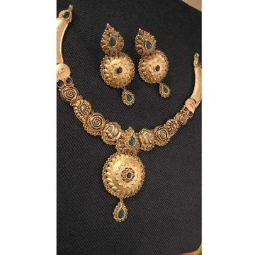 Necklace set by Vipul R Soni