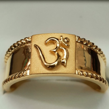 916 Gold Fancy Gent's Om Ring