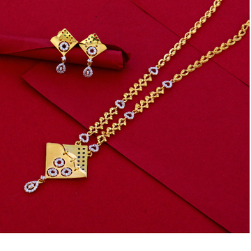 916 Gold Women's Delicate Necklace Set  LN128