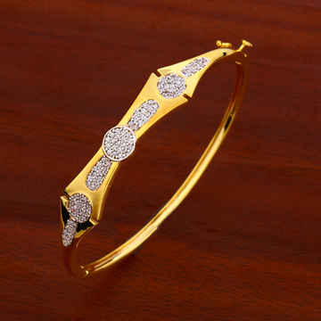 18KT Ladies Gold Designer Kada Bracelet LKB146