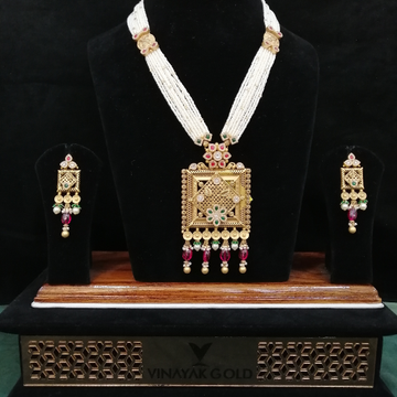 916 Gold Fancy Antique Jadtar Swaroxy Dimond Moti... by 