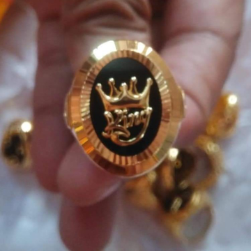 King ring by Aaj Gold Palace