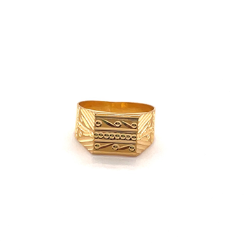 Minimalist gold ring