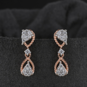 18Kt Gold Designer Diamond Earring by 
