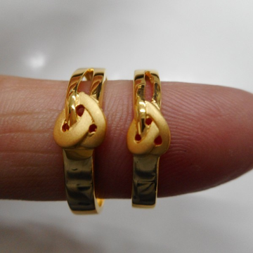 22 kt gold casting fancy couple rings by Aaj Gold Palace