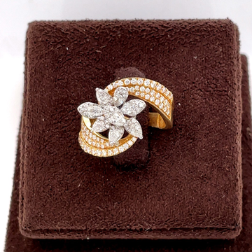 Admirable diamond ring