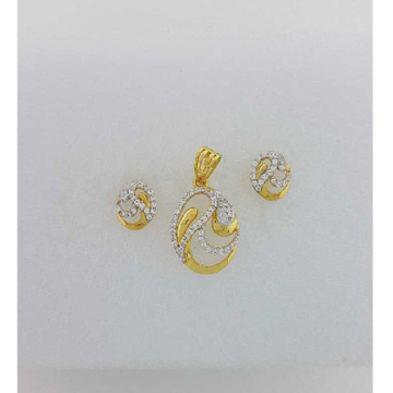 22KT Yellow Gold Ladies Wedding Prong Pendant Set by 