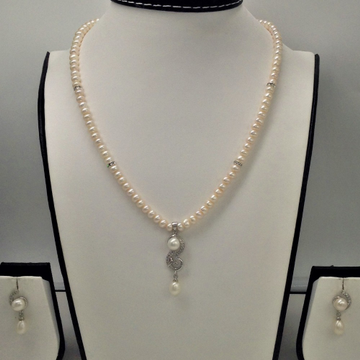 White cz and pearls pendent set with flat pearls mala jps0123