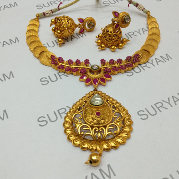 Antique Necklace Set With Jadtar Work