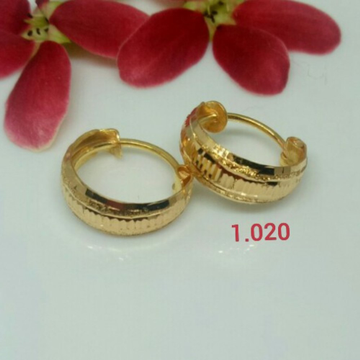 18K Gold Dazzling Design Earrings by 