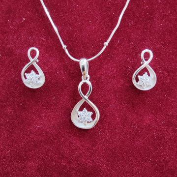 925 silver eight shape flower design chain pendant... by 