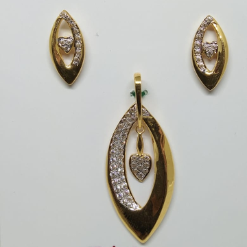 916 Gold CZ Oval Shape Pendant Set by Sneh Ornaments