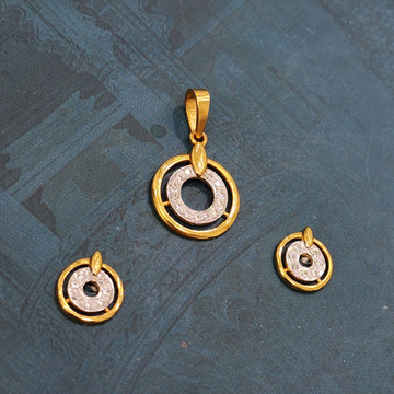 22K Gold Exclusive Round Shape Pendant Set by 