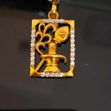 916 Gold Diamond Pendant by 