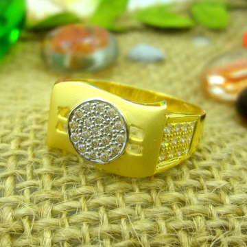 Magical curve 22 kt gold gents ring