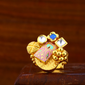 916 Gold Hallmark Ring LAR29