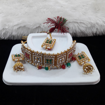 Fancy diamond necklace set by 