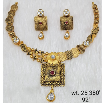 916 gold square shape Pendant Necklace set by Panna Jewellers