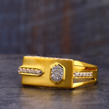 916 Gold Hallmark Gorgeous CZ Men's Ring MR742