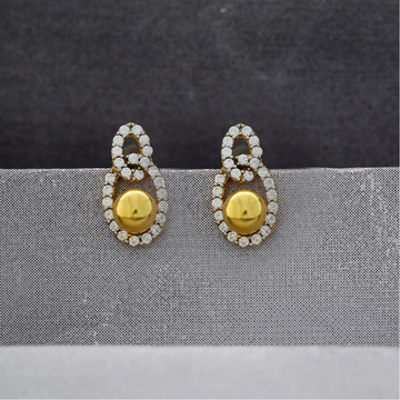 Exquisite gold stud earrings