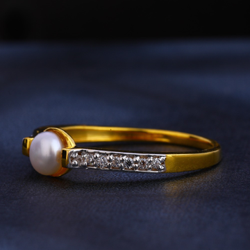 916 Gold  CZ  Stylish Ladies Ring LR371
