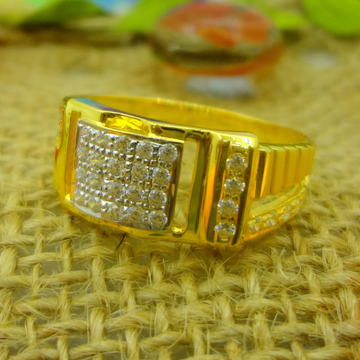 Simple and casual 22 kt gold gents ring