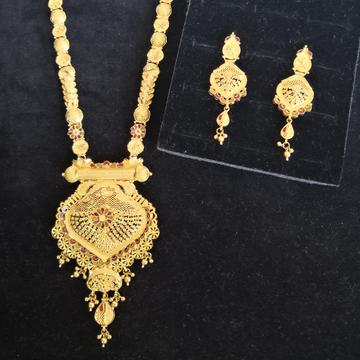 916 yellow Gold antique long set by 