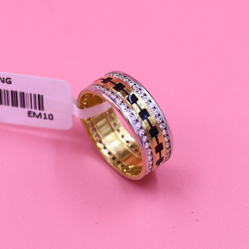 Scintillating 22 Karat Gold Finger Ring