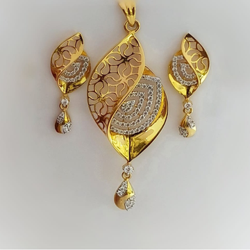 22KT Gold CZ Leaf Design Pendant Set by Madhav Jewellers (TankaraWala)