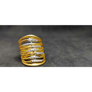 18Kt Cz Ladies Fancy Gold Ring lr-24021