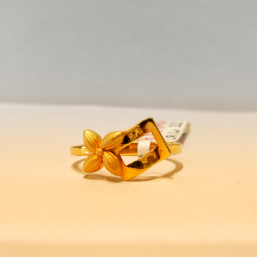 22k Classes Flowers Design Ladies Ring by Pratima Jewellers