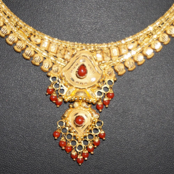 Gold Modern Necklace 64R235