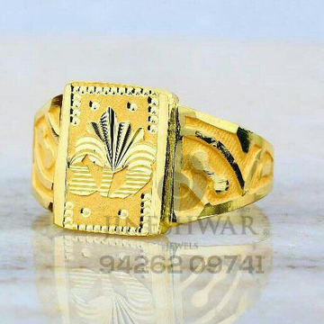 Exclusive Fancy Plain gold Gents Ring