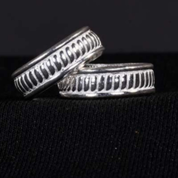 Silver Regal Plain Toe Rings by 
